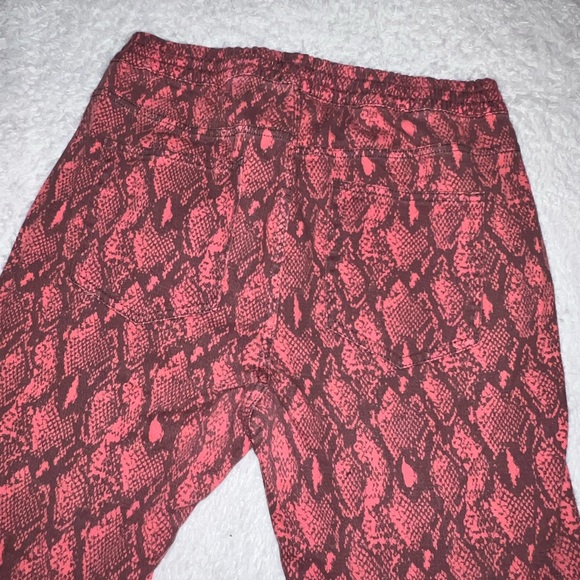 Men’s red snake skin pants - Picture 5 of 5